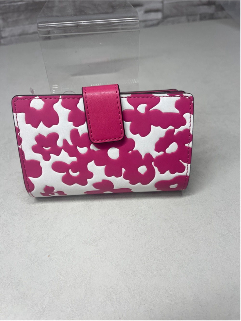 Michael Kors Crossbody With Tech Accessories Attached Dragonfruit Floral - Picture 12 of 13